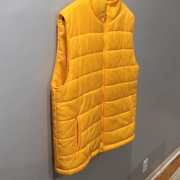 Yellow FILA sleeveless puffer jacket - Picture 3 of 7